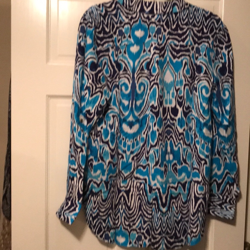 Beautiful top! For spring - Picture 2 of 4